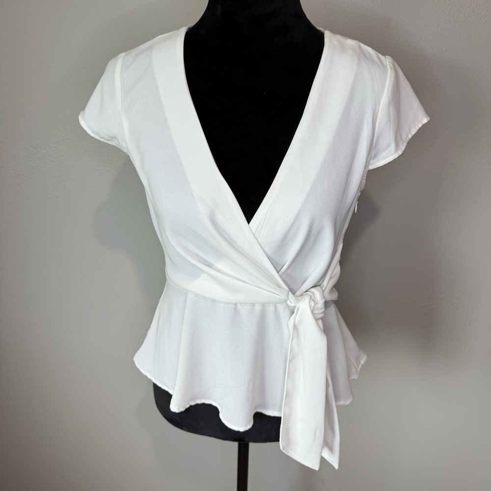 Forever 21 Contemporary White Wrap Tie Blouse – Size Small